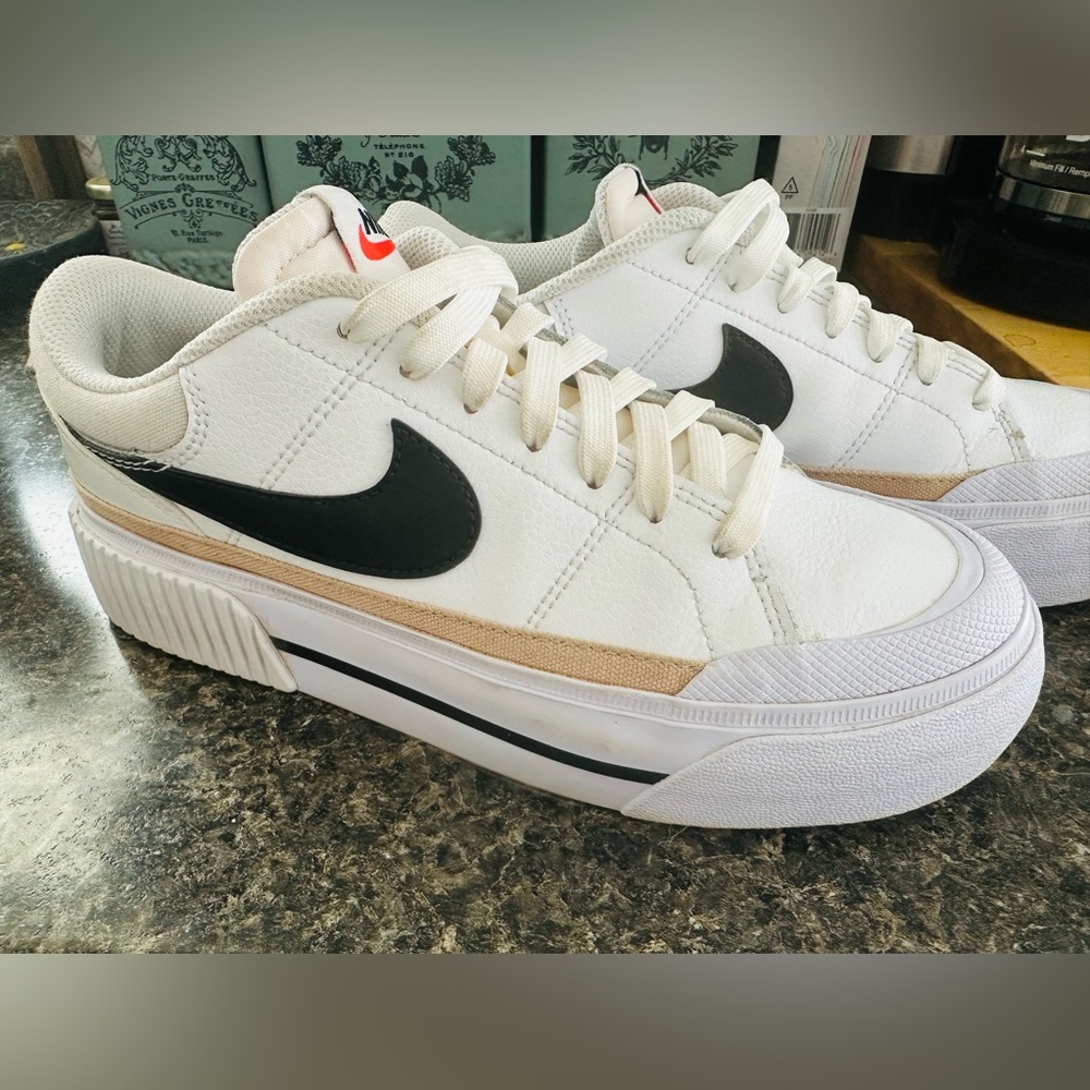 Nike Gently Used Women's Shoes Size 7